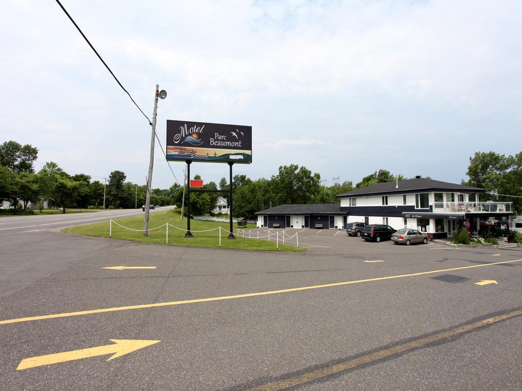 Motel Parc Beaumont Inc. Eksteriør billede
