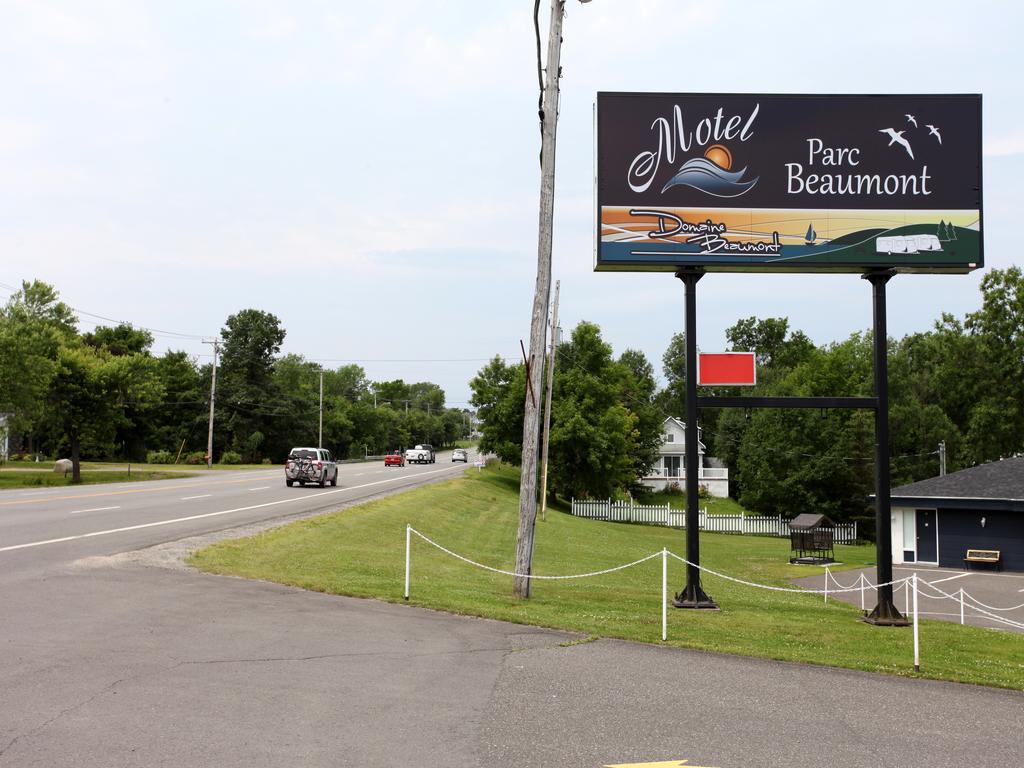 Motel Parc Beaumont Inc. Eksteriør billede