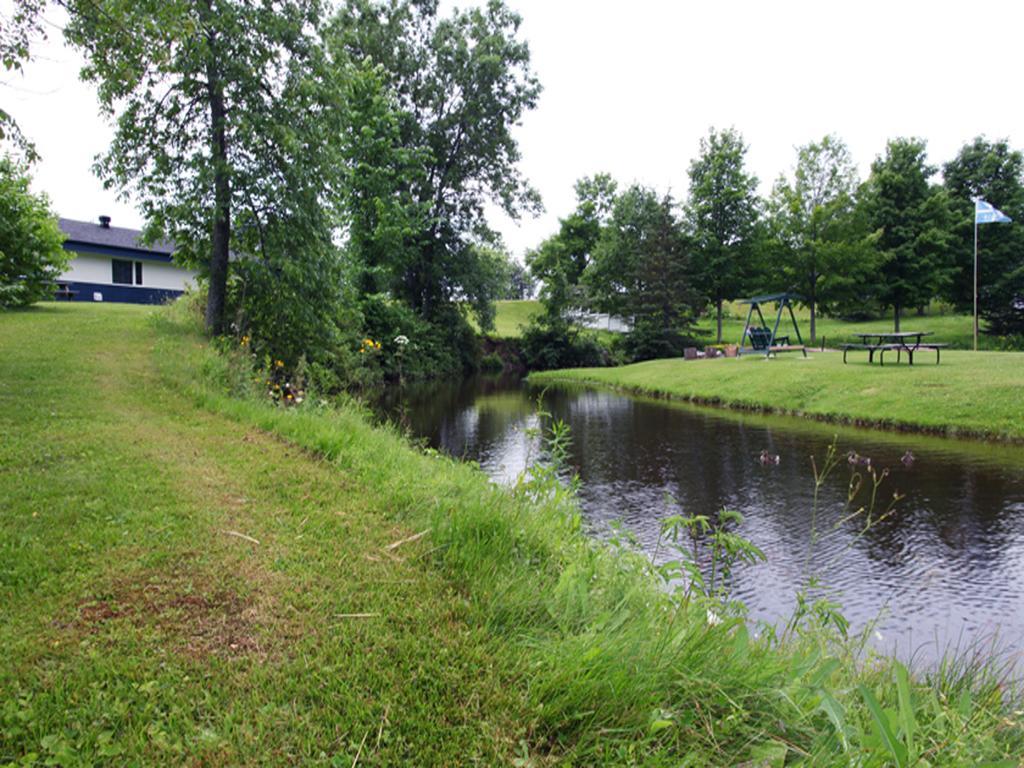 Motel Parc Beaumont Inc. Eksteriør billede
